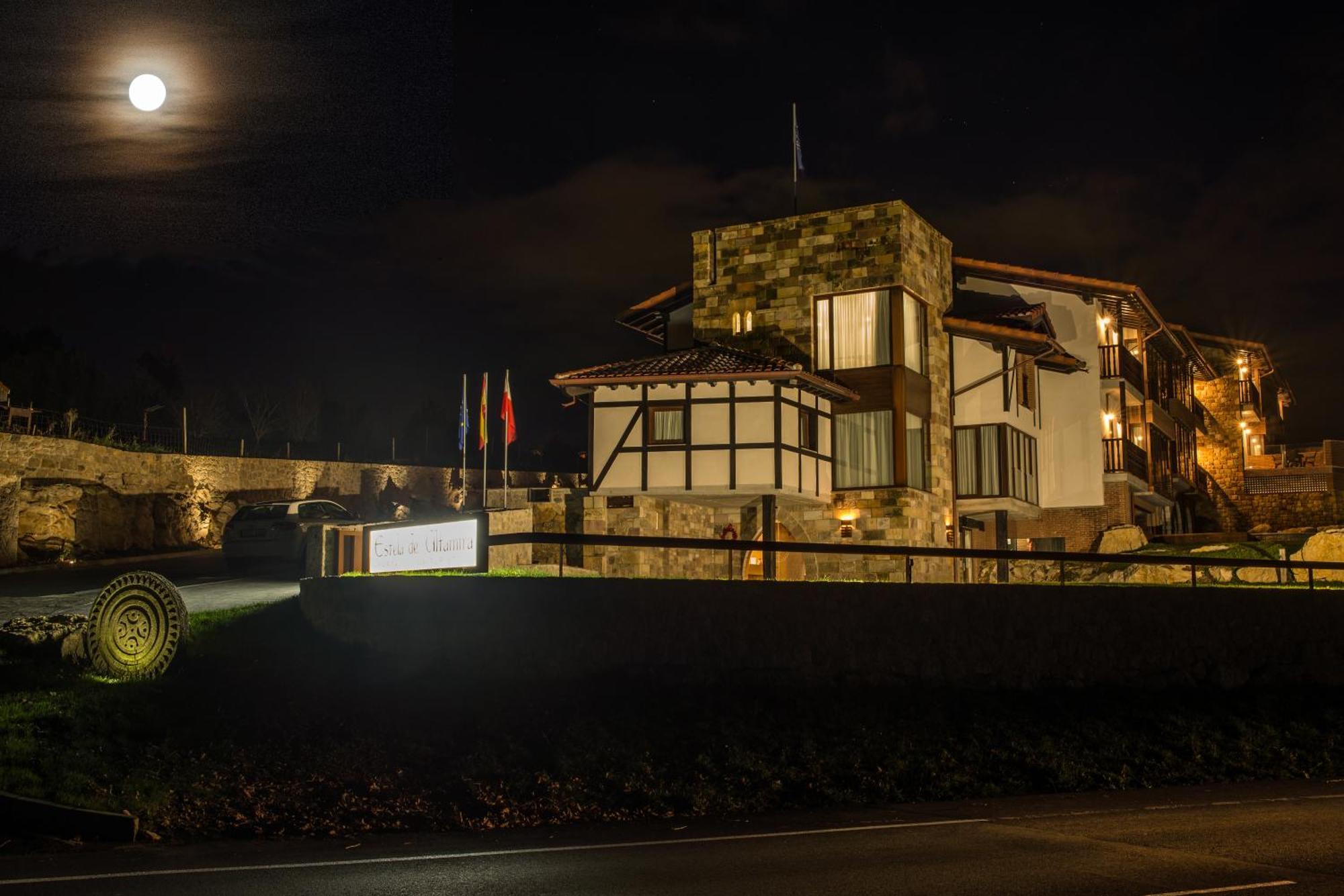Apartamentos Estela De Altamira Santillana del Mar Kültér fotó